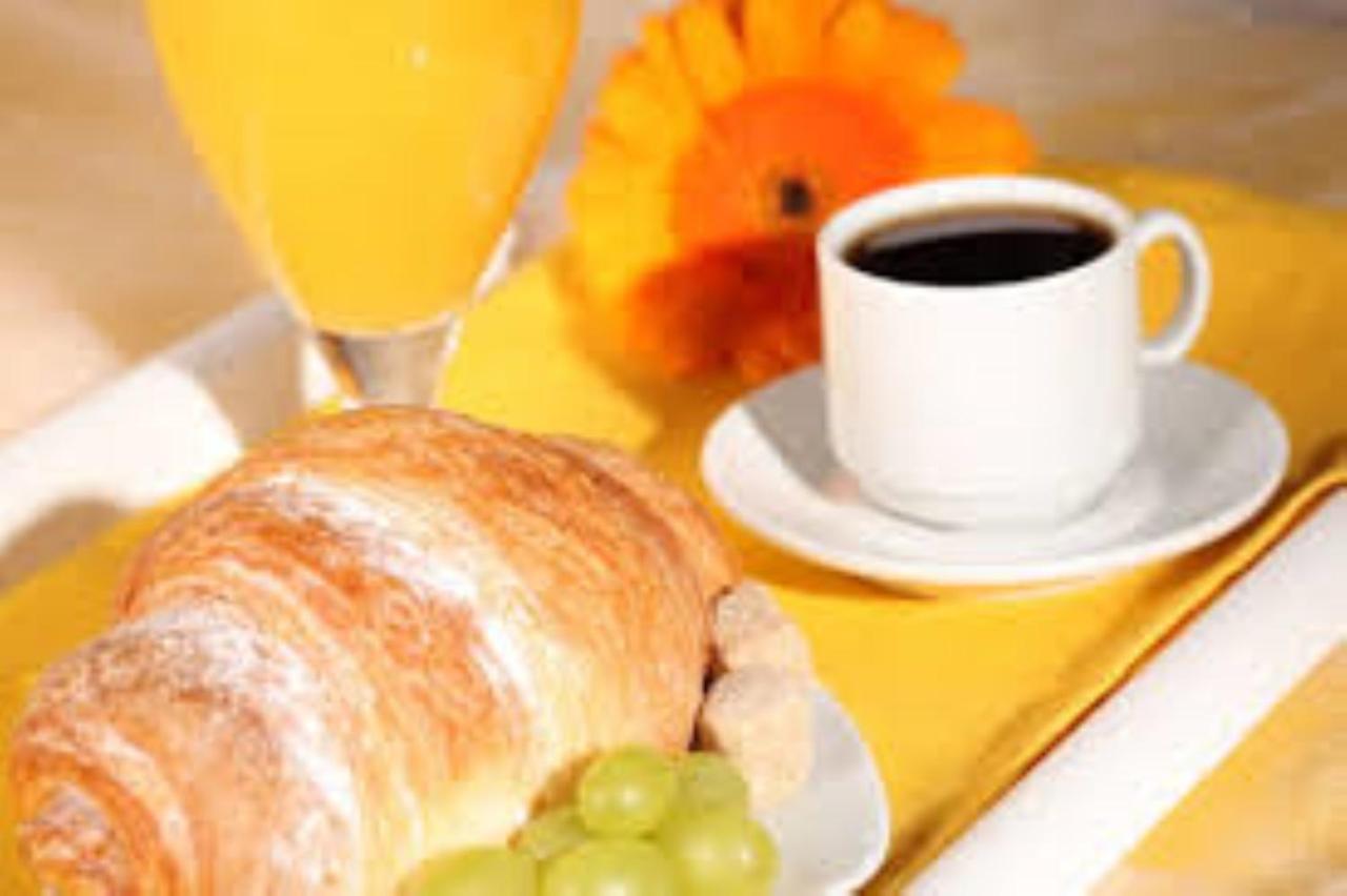 Bed and Breakfast Kzazendf Cama E Cafe Asa Sul Бразилиа Экстерьер фото